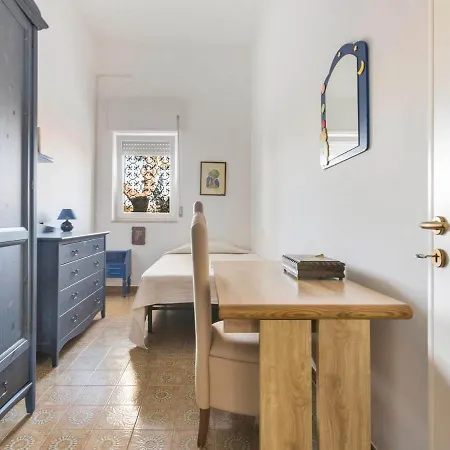 Sleeps 8 With Pool And Air Con Villa *