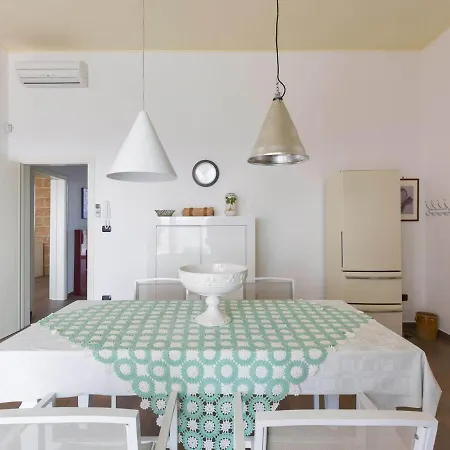 Villa Sleeps 8 With Pool And Air Con Torre Suda