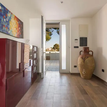 Sleeps 8 With Pool And Air Con Villa
