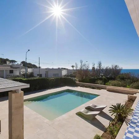 Sleeps 8 With Pool And Air Con Torre Suda